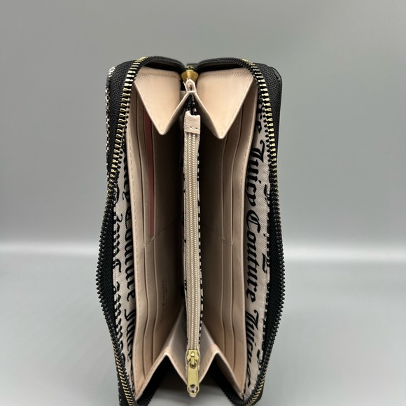 Juicy Couture large zip around wallet - Picture 4 of 7